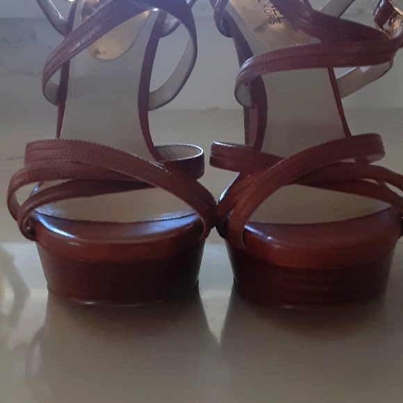 🆕️ MICHAEL  Michael Kors NWT Caramel Brown Size 7M Platform Stiletto Heel Shoes - Picture 10 of 14